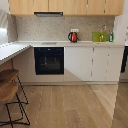 City Center Chic Studio Бухарест Экстерьер фото